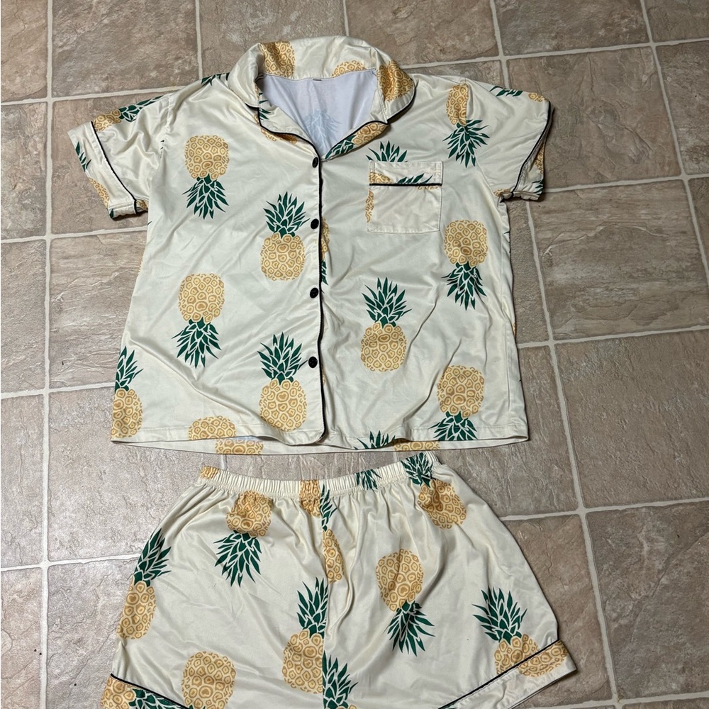 Pineapple Print Womens Large Pajama Set